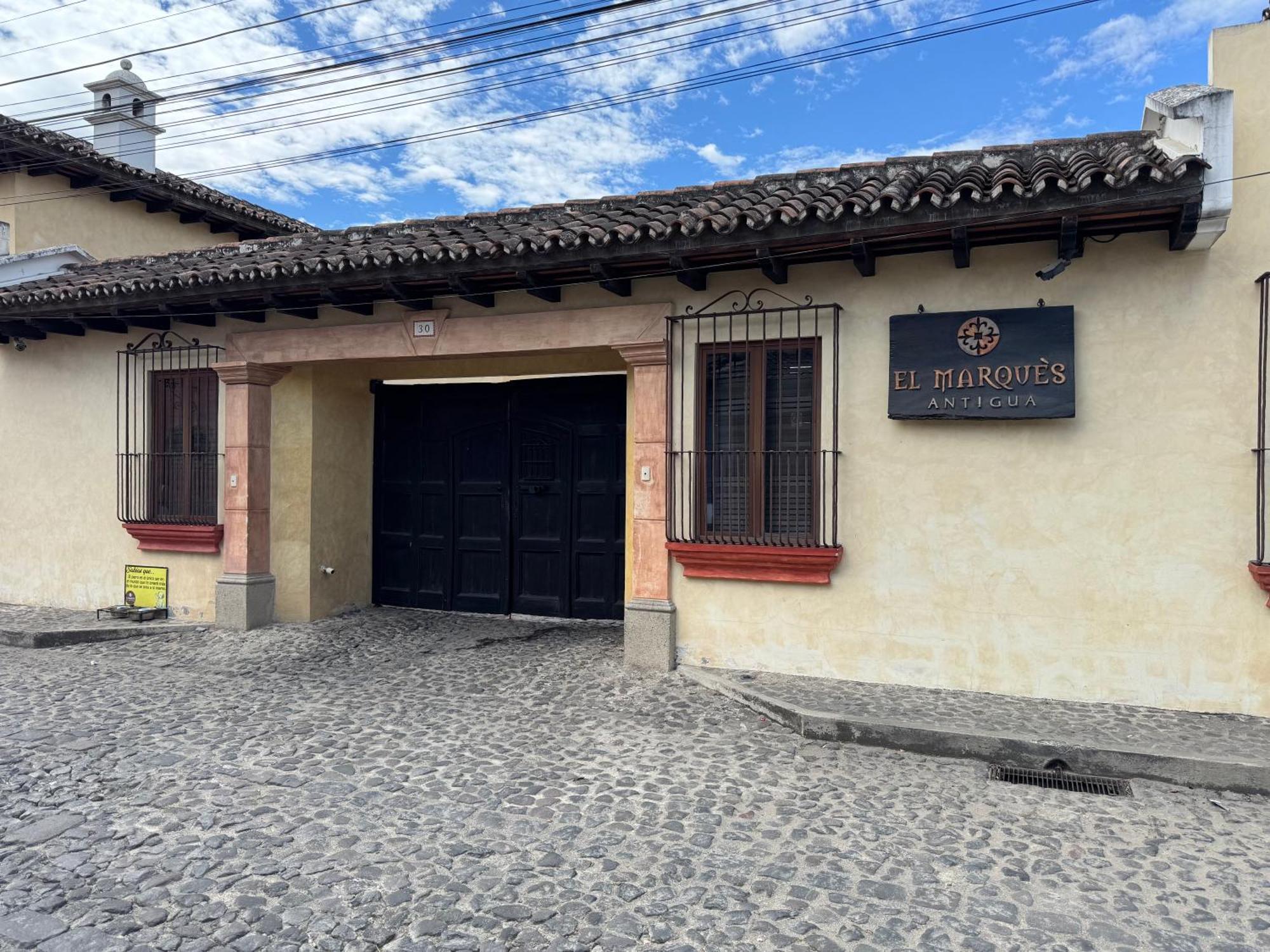Suite Don Pedro: Hermoso Loft Con Parqueo Gratis! アンティグア・グアテマラ エクステリア 写真
